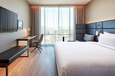 Ac Hotel By Marriott Raleigh Downtown