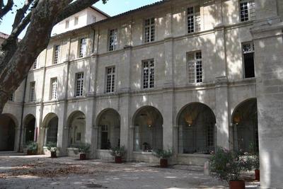 Cloitre Saint Louis