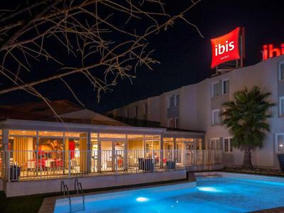 Ibis Arles
