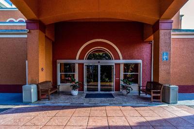 Quality Suites Orlando  Convention Center Area