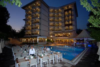 Grand Okan Hotel