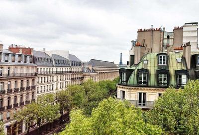 Cluny Square