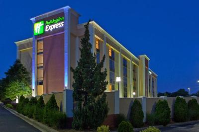 Holiday Inn Express Washington DC East-Andrews AFB