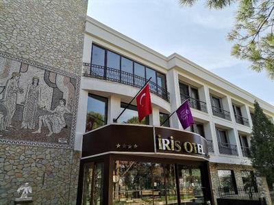 Iris Otel