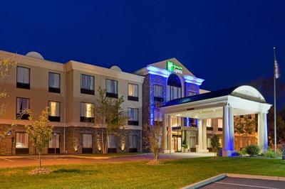 Holiday Inn Express Hotel & Suites Chester-Monroe