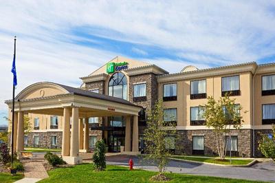 Holiday Inn Express Hotel & Suites Chester-Monroe