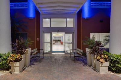 Holiday Inn Express Hotel & Suites Tampa-Fairgroun