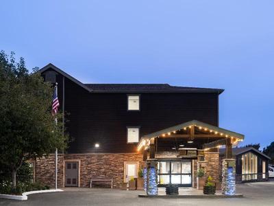 Holiday Inn Express Fort Braggs