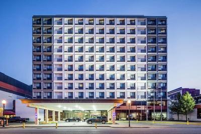 DoubleTree by Hilton Huntington