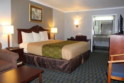 Econo Lodge near The Domain - The Arboretum