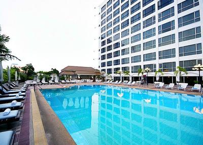 Bangkok Palace Hotel (SHA Extra Plus)