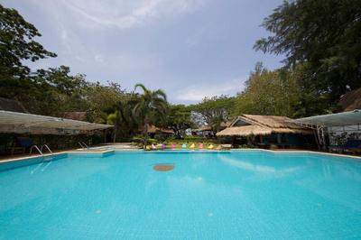 Twin Bay Resort