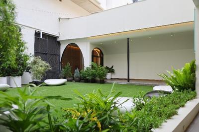 Graph Hotel (Formerly Bangkok Cha-da)