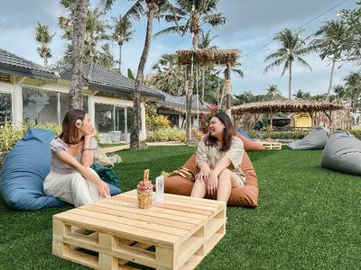 Thavorn Palm Beach Resort