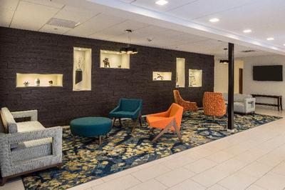 Crowne Plaza Suites Pittsburgh South