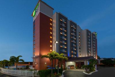 Holiday Inn Express & Suites Nearest Universal Orl
