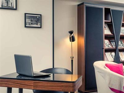 Mercure Paris Zafer Anıtı Wagram oteli