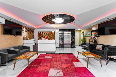 Mays Royal Hotel