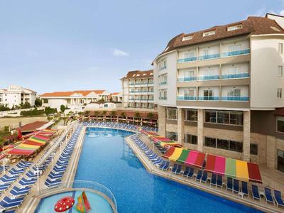 Ramada Resort By Wyhdam Side