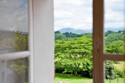 Logis Hotel Baratxartea