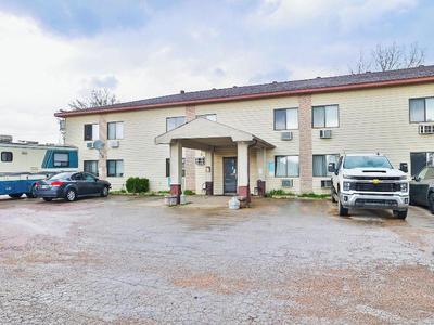 OYO Hotel Pipestone MN, Canterbury Park