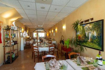 Logis Hotel Le Cantarel