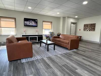 HomeTowne Studios Richmond, VA – W Broad St
