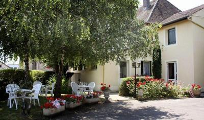 Logis Hotel Au Puits Enchante