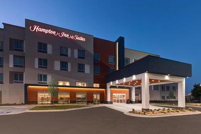 Hampton Inn Suites Little Rock Airport