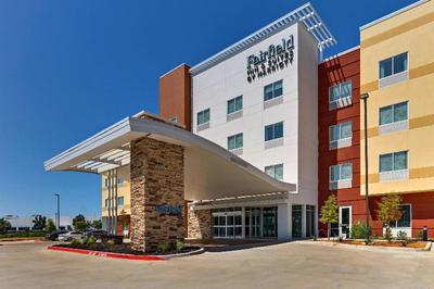 Fairfield Inn Suites By Marriott Dallas Love Field