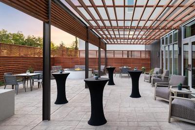 Courtyard By Marriott Fresno Clovis