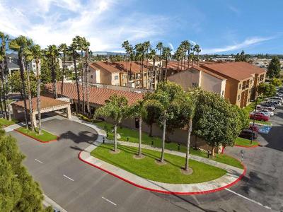 Courtyard Huntington Beach Fountain Valley