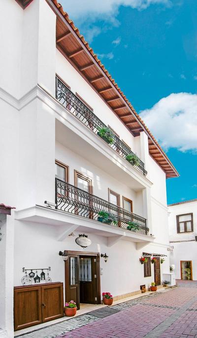 Rodina Suites Hotel