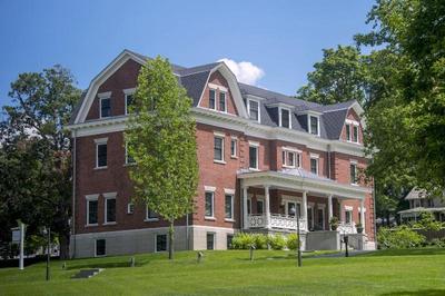 Inns Of Aurora Resort Spa