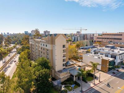 Uptown Inn By Vantaggio Suites