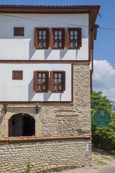 Saffronia 1900 Boutique Hotel