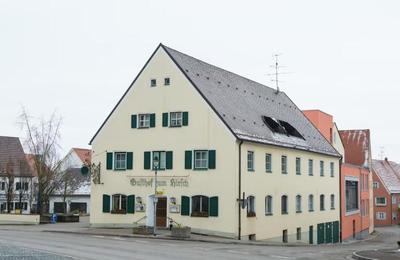 Hotel Und Gasthof Zum Hirsch