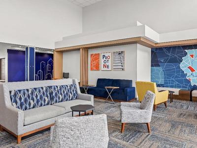 Holiday Inn Express Peotone