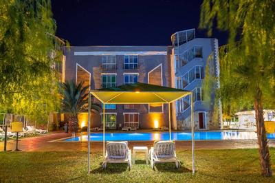 Aqua Nina Hotel