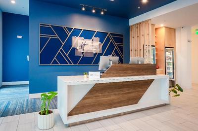 Holiday Inn Express & Suites Waco Downtown