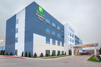 Holiday Inn Express & Suites Waco Downtown