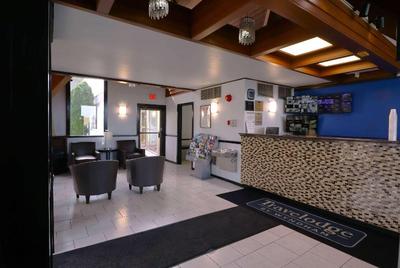 Travelodge by Wyndham Milwaukee