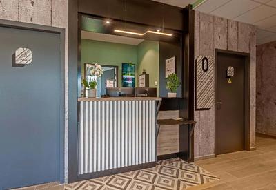 B&b Hotel Landerneau Bois Noir