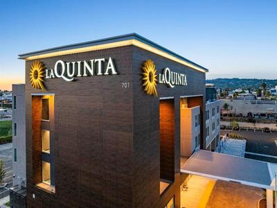 La Quinta Inn & Suites By Wyndham La Habra