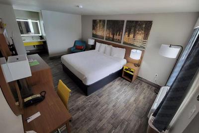 Days Inn By Wyndham Clanton AL