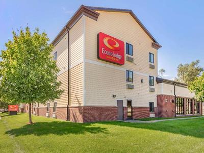 Econo Lodge  Inn & Suites Fairgrounds
