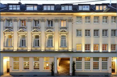 Living Am Carlsplatz