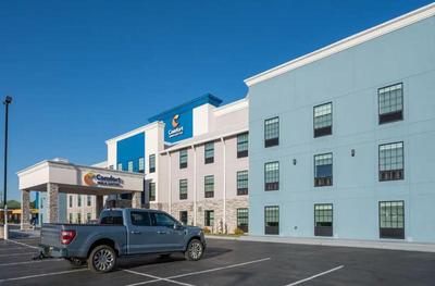 Comfort Inn & Suites River City Decatur