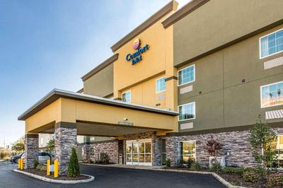 Comfort Inn & Suites Airport
