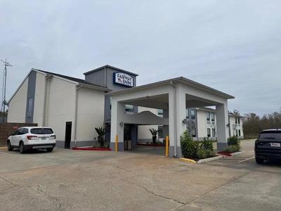 Baymont by Wyndham Iowa Lake Charles